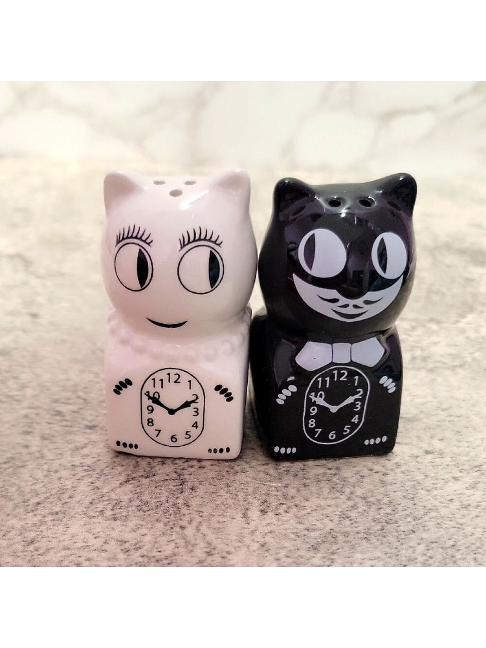 Kit Cat Klock Clock Salt & Pepper Shakers Hand Painted Ceramic